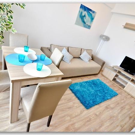 Summerland Luxury Studios By The Sea Mamaia Rum bild